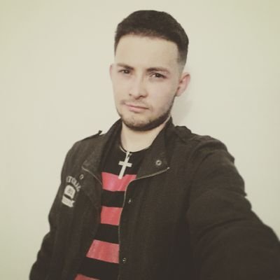 Elias_evm's profile picture. Italo - Venezolano - Guaro
🔰Mérida. 
/Estudiante de Farmacia ULA/Lector/Baterista/Bartender🍹/amante del fútbol/sobreviviente (hasta ahora) de este gobierno.