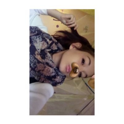 insta: mayxxpa •
snapchat: Lavra.khalifa •
Facebook: Lau Raa Bonati •