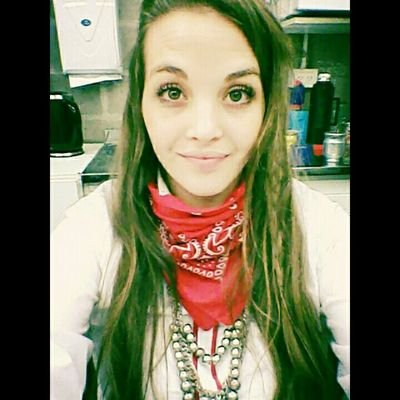 MarinaFlotta's profile picture. Se ama con intención.- Egresada en Psicologia (UAI). Trabaja en Delicias Doradas