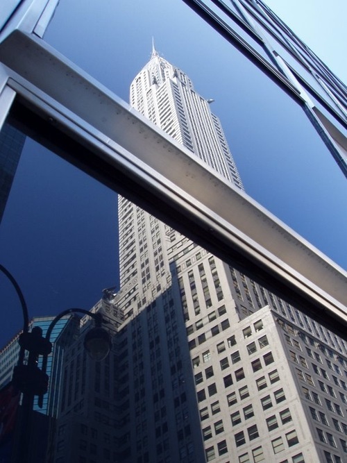 I'm @johndeguzman, and I'm fascinated with NYC buildings/history. This account curates pics of the greatest city in the world. @ me with ?'s and pics to RT!