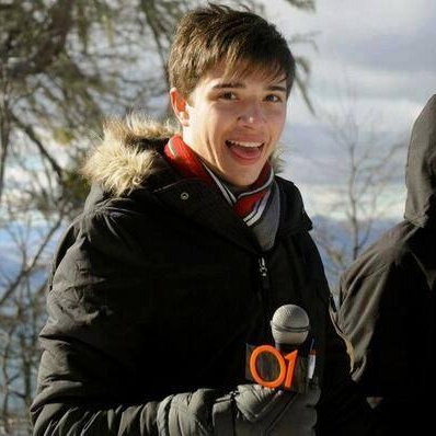 Navidad 2009 ♥ 1Fav (15/7/15) 1 Like FB (17/7/15)
@Tomii0410 @EliosFerre3