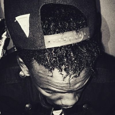 sam_mumo11's profile picture. Natural heir to greatness♔♔
⇨Living to my own expectations
⇨Sapiosexual
⇨Only got sights for the top⇧✌