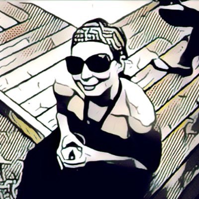 rosewoir's profile picture. still here.