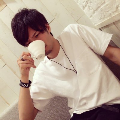 zawaraROCK's profile picture. 自分の原点であり色々な想い出が詰まったアカウント。あの頃の楽しさに触れたい時に、想い出話をする時に、消さずに残しておきます。👉新垢@zawara_1115