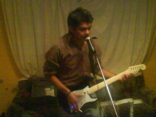 Soy ingeniero industrial y de sistemas y músico de medio tiempo. Creativo y emprendedor!