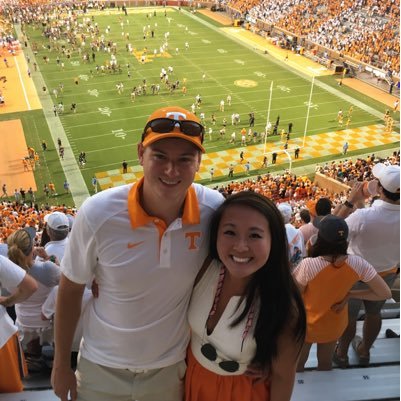 Unless it’s mad, passionate, extraordinary love, it’s a waste of your time. There are too many mediocre things in life; Love shouldn’t be one of them. #VFL