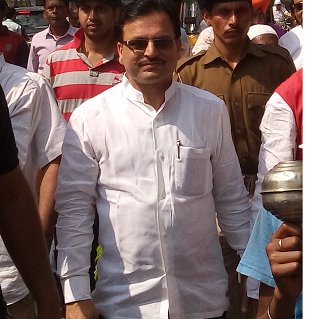 I am working at M/S Super Sonic Carrier Pvt Ltd. MC Member AIMTC New Delhi. President AIMTC Jharkhand. President JTWA. Congress worker.