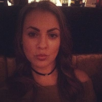 adelecrompton30's profile picture. 