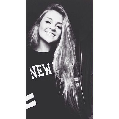 emma_jrpg's profile picture. Emma, 19 ans. Timide, réservé, solitaire.