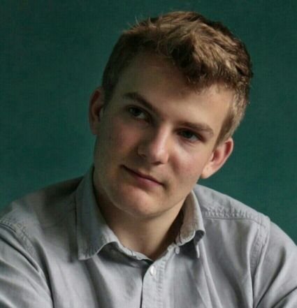 tonivuc's profile picture. Software engineering student & freelance gaffer