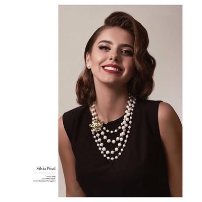 universorenaud's profile picture. 2.1.2016/17.1.2016/31.1.2016 MichelleRenaud me regala FAV❤ La Fe mueve montañas ᙏ̤̫͚❤︎ 31.1.2016 me contesto en un tweet.  Pablo Lyle me regala 2 FAVS❤︎