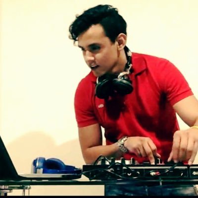 Ingeniero en Diseño Automotriz. Bedroom DJ. Football Lover. Work hard, play damn harder. PLUR ⚽️
