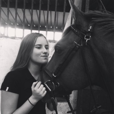 YounaLoyer's profile picture. Rennes - Lorient - amoureuse de la Réunion