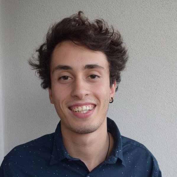 Nulla a senso, quindi non sentirti nessuno perchè sicuramente hai torto.
