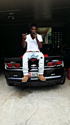 If yu ain't gettin money then what chu doin ??