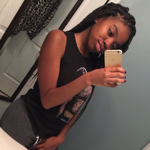 fijji_t's profile picture. Add me on sc: coked.tierra