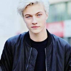 luckyblueitalia's profile picture. Italian source about the model, drummer and actor @Luckybsmith || Compra ora su ITunes 'Too Late' https://t.co/TSvoGAD5Ks ||
