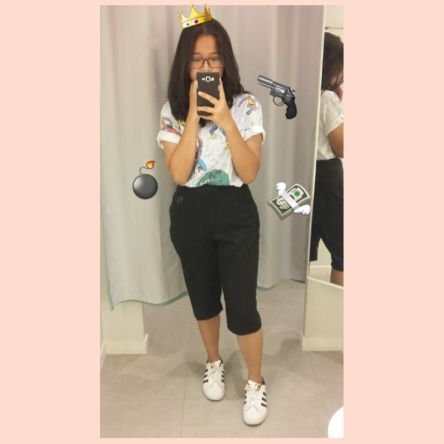 dindanggraeni_'s profile picture. the 1975 vibes