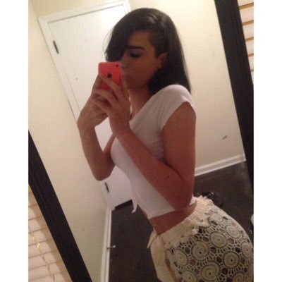 kdollas__'s profile picture. 16 never looked so good ✨