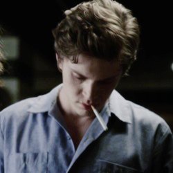 ashesks's profile picture. Kyle Spencer pour vous servir. 

안녕하세요