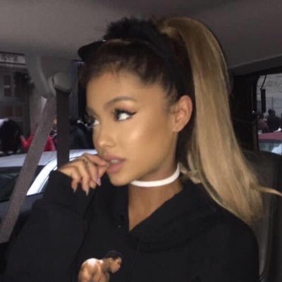 @ArianaGrande I love youu