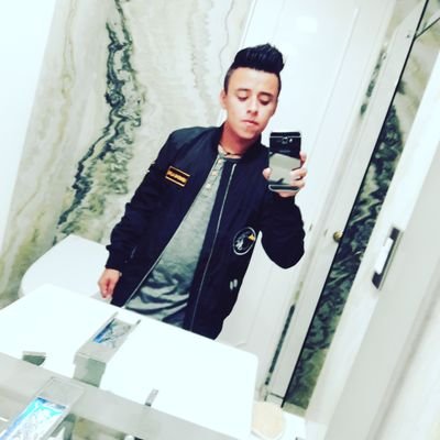 Soy amigable buena onda y me gusta conocer nuevas amistades