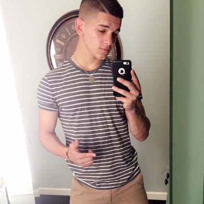 jakedeluca1118's profile picture. live like Larry