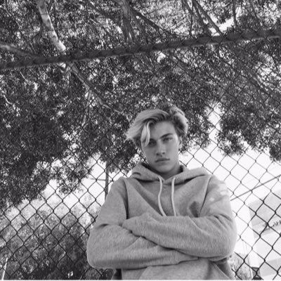 adambowerpgrlty's profile picture. 