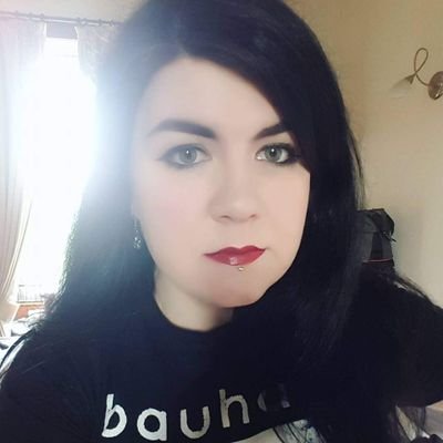 'Push' ♀🏴
Sometimes artist, geek, book nerd and forever cat-lady (+puppy).