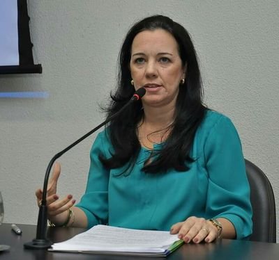 Aqui você vê Direito Financeiro, Tributário e Administrativo; Gestão Pública e Controle. Conselheira Substituta do TCE de Goiás.