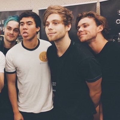 free follow| please go follow @HereForThe5sosX 💕💕💕