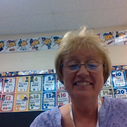 phyllisreads's profile picture. 