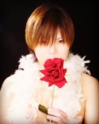 みなさん、フォローして下さい!
公式有名人です(笑)entertainmentbarbubblyに居ます。是非、遊びに来てください