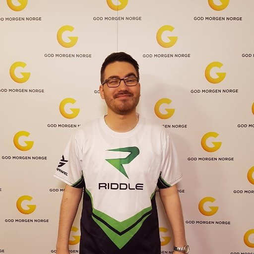 EplejusOW's profile picture. Twitch partner & Esport lover. 
Also heart transplanted :b