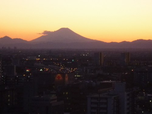 ちょうど5年前、浦和(さいたま市)から大阪に来ました。楽しいことあり、悩むことあり･･･
いつも何かにハマリたい性格です。

ゴルフが上達しない；；英語大好き❤オークション楽しい♪ 
今危惧していること・・・もっとおしゃれして、お出かけしないと女性でなくなりそう・・・マズイ