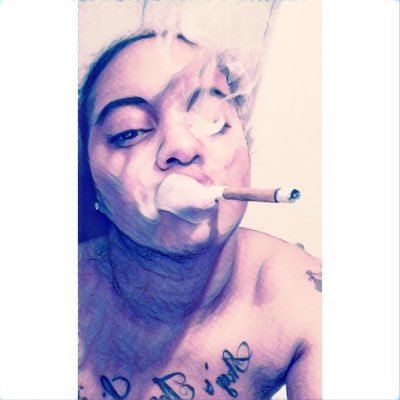 I'm just here to retweet and be nosey. | 25 | ⚢ | amosc : cesblunt.af 👻