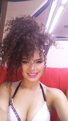 AlineMuGu's profile picture. Solo soy una bailarina feliz!