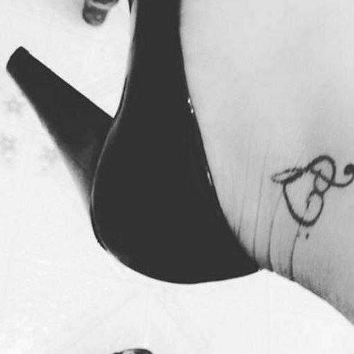 missfaralane's profile picture. shopaholic