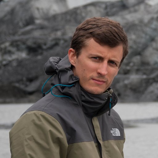 Izho_neufmilhin's profile picture. « Les potes disent que je change, moi je dis que j’évolue. » PasLeTempsDeNiaiser