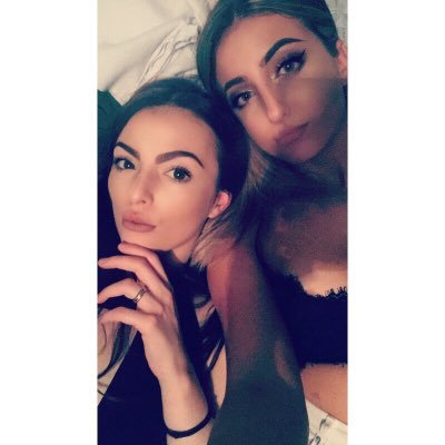 CplusF_'s profile picture. 19 / insta- charlotte.foster / @charprivate_