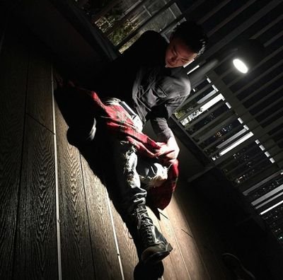 irxncm's profile picture. “ ─ 𝚍𝚎𝚖𝚘𝚗𝚜 𝚊𝚛𝚎𝚗'𝚝 𝚞𝚗𝚍𝚎𝚛 𝚢𝚘𝚞𝚛 𝚋𝚎𝚍, 𝚝𝚑𝚎𝚢'𝚛𝚎 𝚒𝚗 𝚢𝚘𝚞𝚛 𝚑𝚎𝚊𝚍. ”