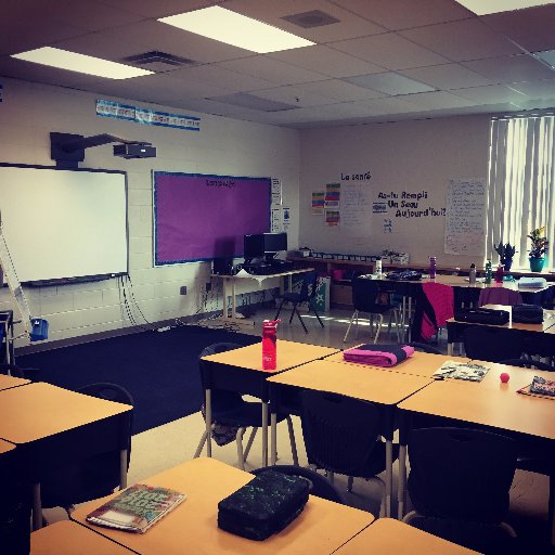 mknollsclass's profile picture. Tweeting from Ontario, Canada!