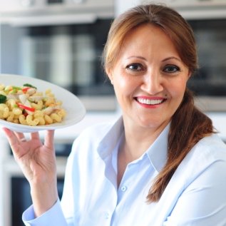 Araştırmacı Gastronomi Yazarı / Danışman/Eğitmen Chef/Chef's İstanbul Mutfak Atolyesi Kurucu/GugaUrla Ekolojik Mutfak