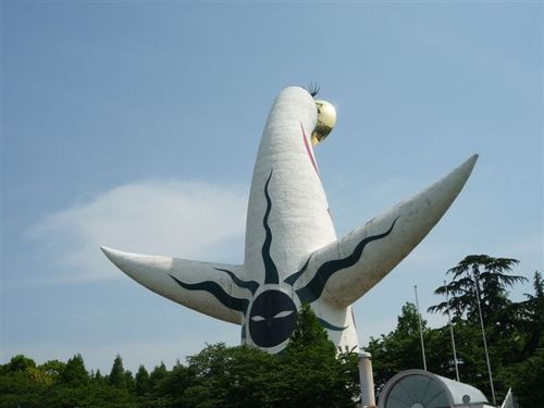 ラジオは断然ＡＭ派。ラジコの登場は鳥肌ものです。一番好きなラジオ番組は「朝からテンこもり」です。てんコモリの前は「誠のサイキック青年団」でした。