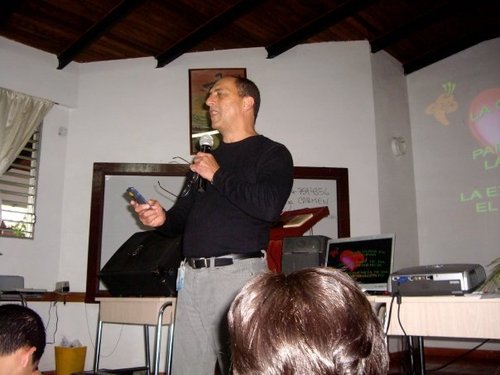 Formador de líderes en alta productividad.Comunicación Efectiva,Dinámicas de Grupo,PNL,Conformación de Equipos,Liderazgo orientado a la Excelencia y el Servicio