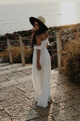 CeceBarbara's profile picture. Head in the stars ✨ feet on the ground. #Music #Coffee #Books #RocknRoll #KeepItSimple