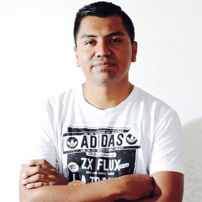 Comunicador, Community Manager, amante de la música : Dj, Productor, Booking & Logística.