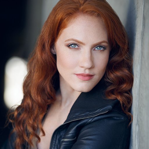 Ginger. Actress. Sports Lover. Adventurist. Beer Enthusiast.
insta: shannonmurray101