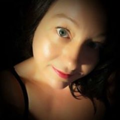 .Stoner Poetess, Writer, Blogger, Content Creator, Painter, Artist, Music Lover, Soul Sister,Brain Surgery Survivor, Medical Cannabis supporter. ONELOVE