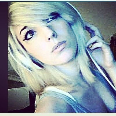 babzb0o's profile picture. Instagram : My Life with Dog  /
Youtube is noch im aufbau ^^